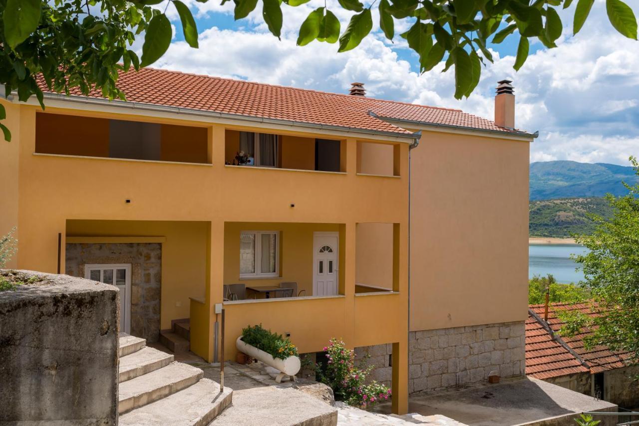 Rooms And Apartments Budisa Vrlika Extérieur photo